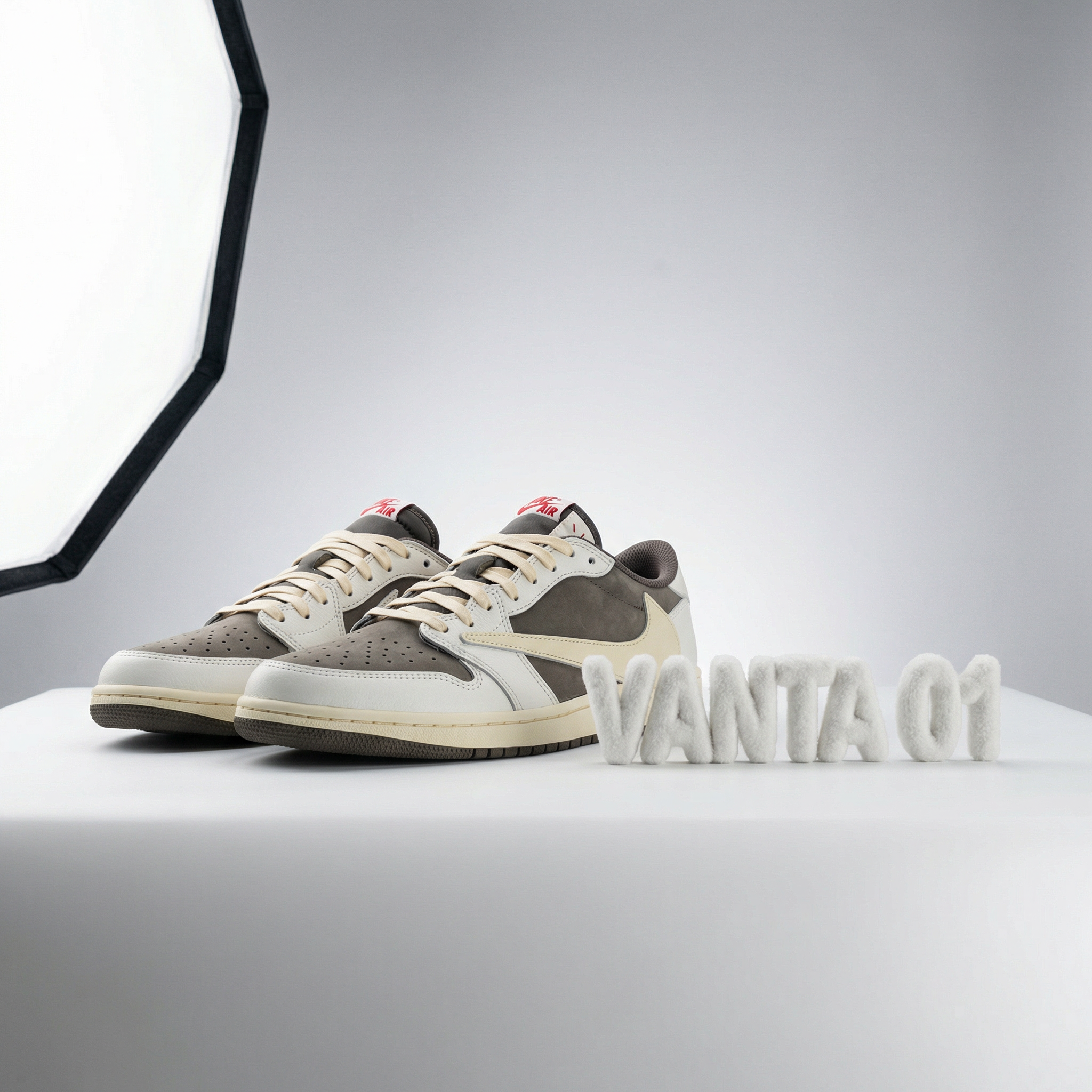 Little Kids' Travis Scott x Air Jordan 1 Retro Low 'Reverse Mocha' - Image 2