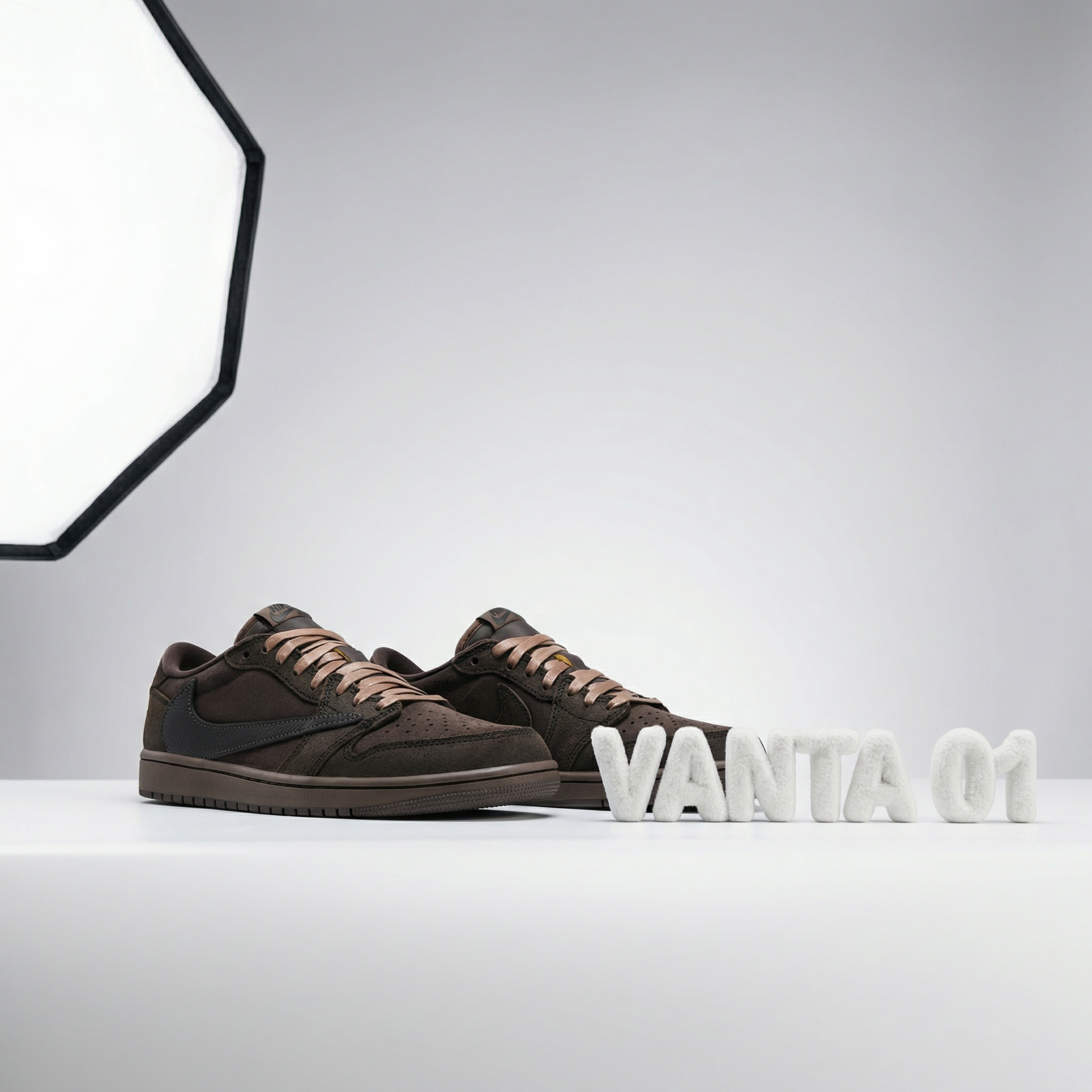 Little Kids' Travis Scott x Air Jordan 1 Retro Low 'Velvet Brown' - Image 2